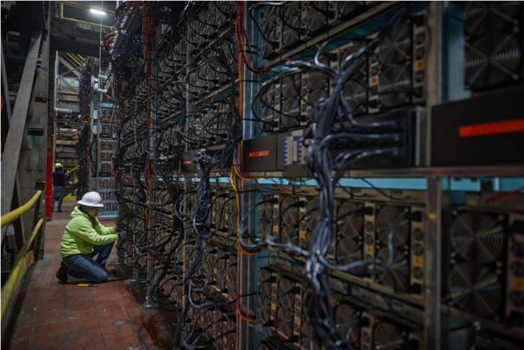 Vast mining farm leveraging electric utility partnerships
